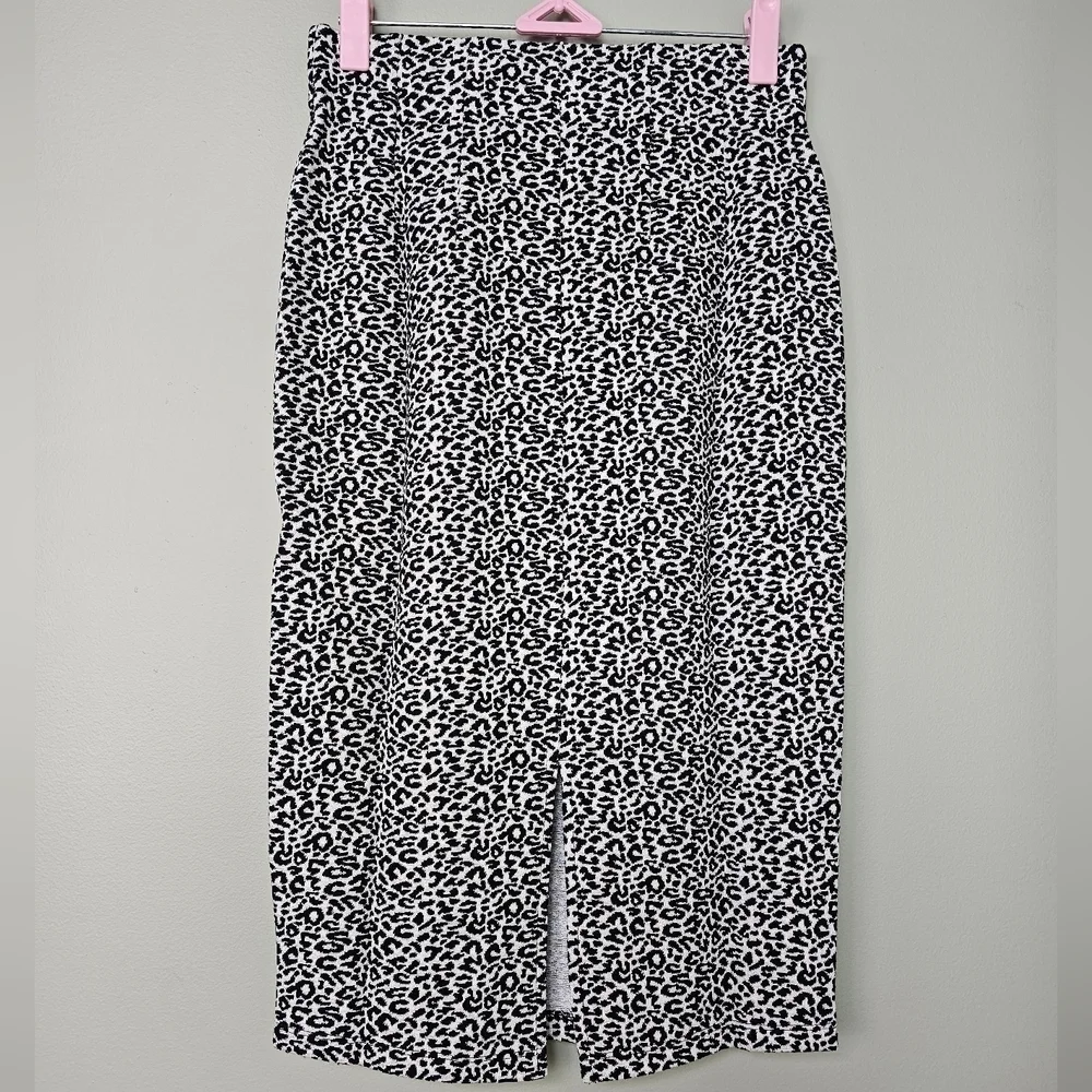 Maeve Anthropologie Knee-Length Pencil Skirt |  Black Pattern Animal Print
